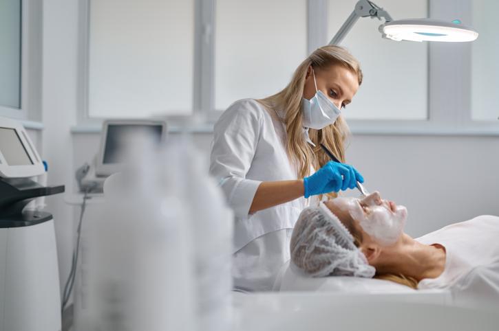 Beautician Job Description